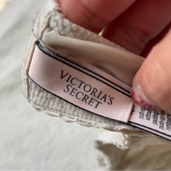 Victoria's Secret Dream Angels Cream Lace Push Up Bra Without Padding Size 38DD - Picture 7 of 8